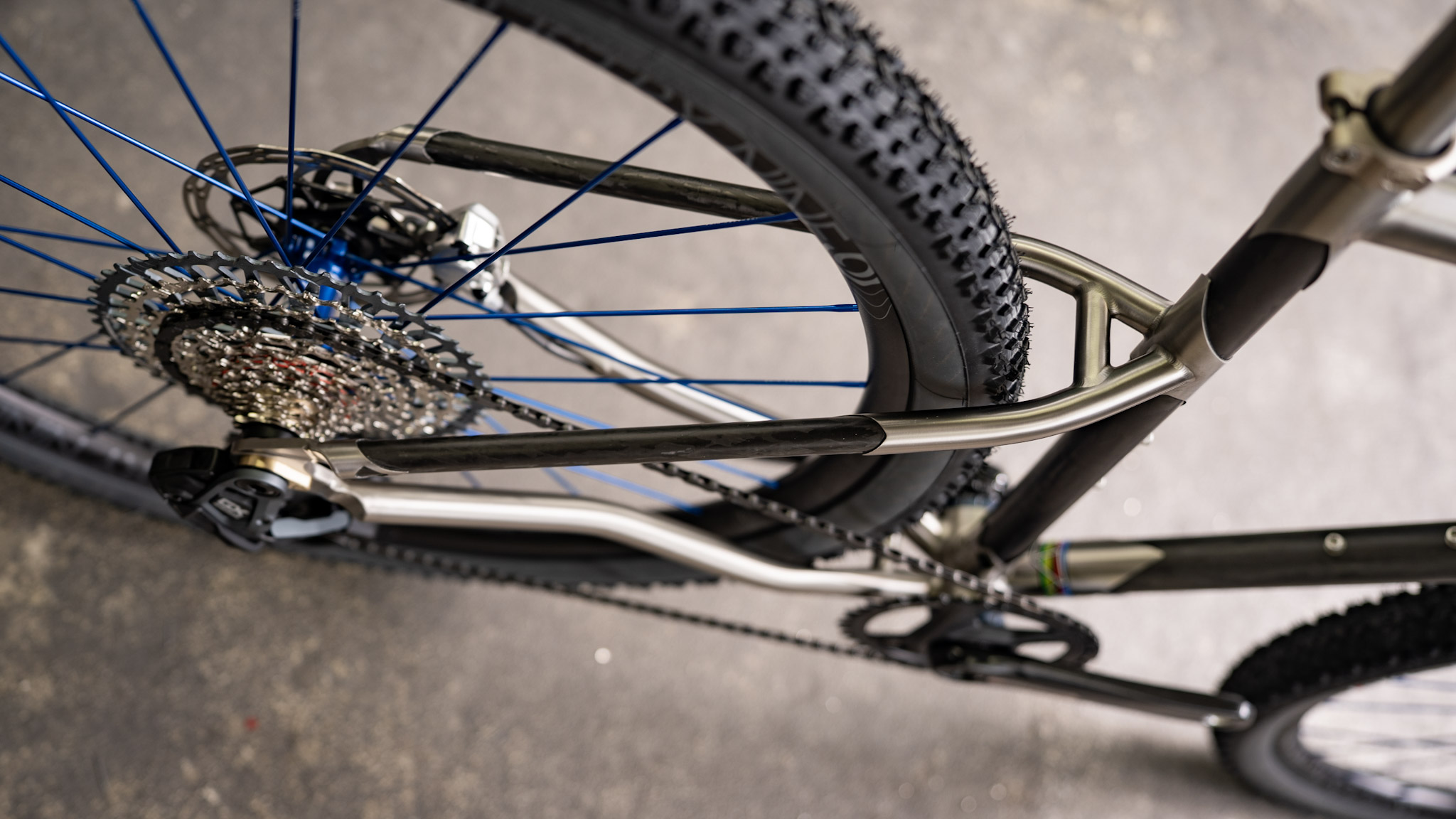 midtail dropped seat stays