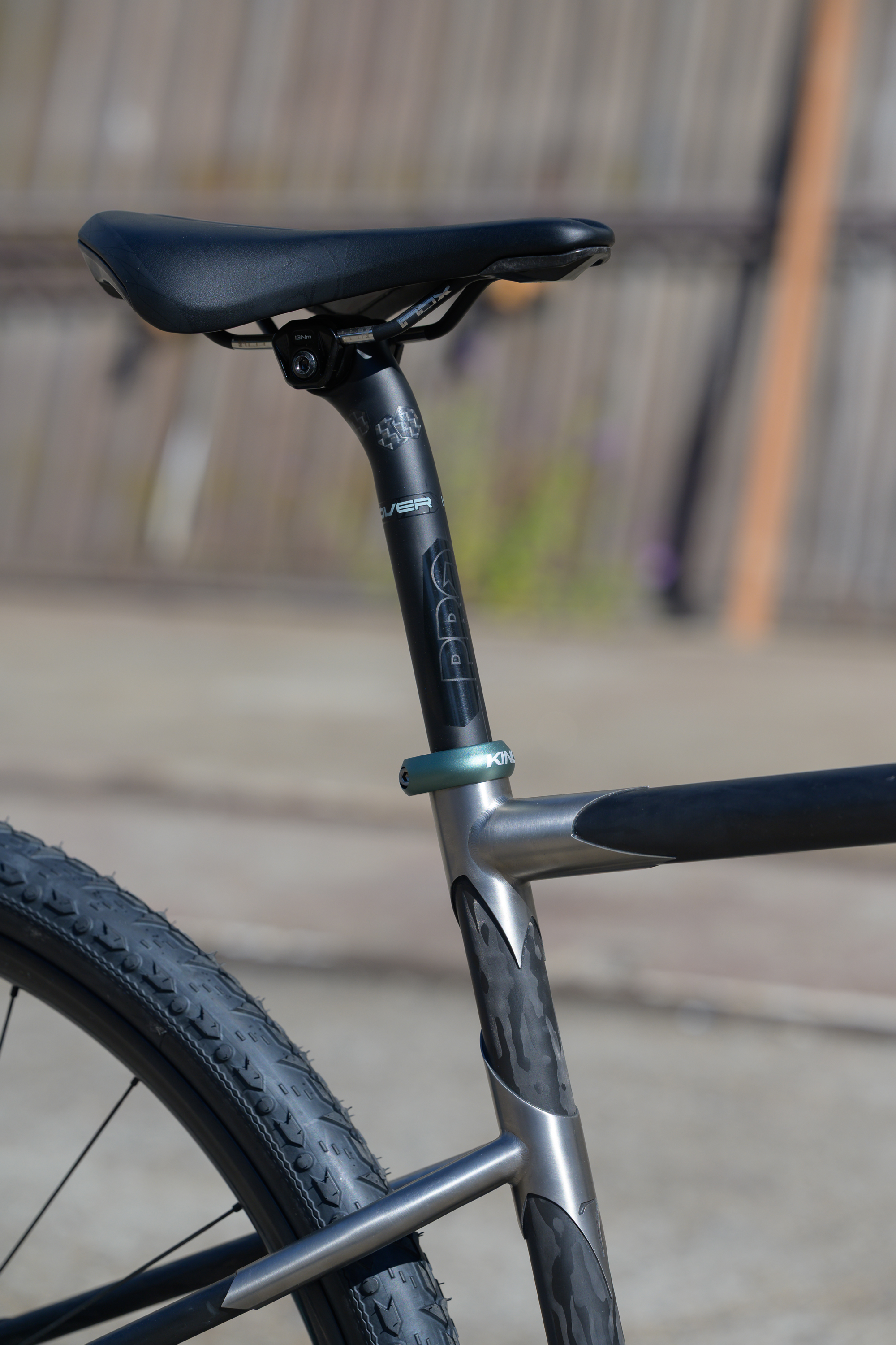 Seven Evergreen PRO carbon with king jade parts full bike side