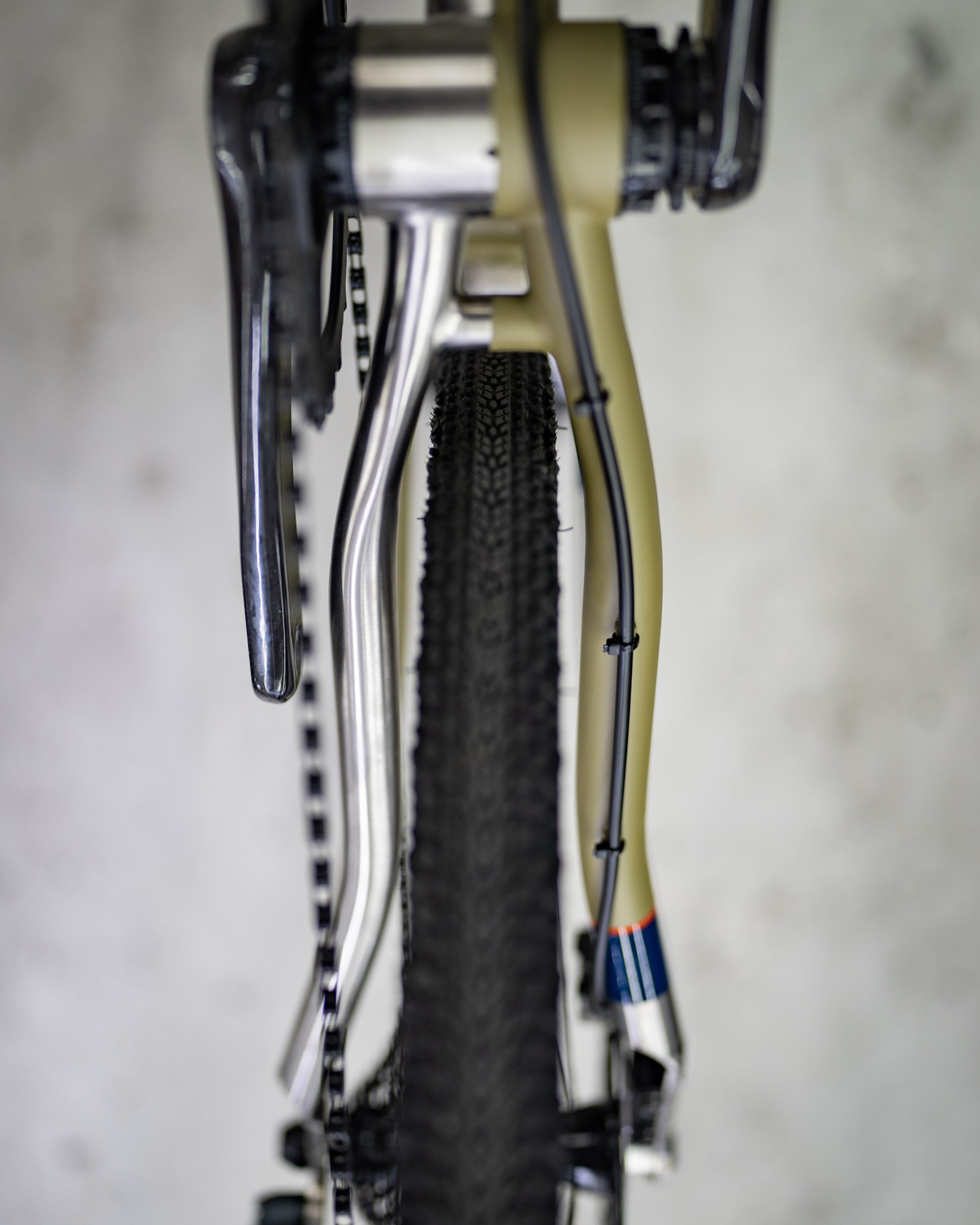 chainstays 1 inch and 7/8 inch