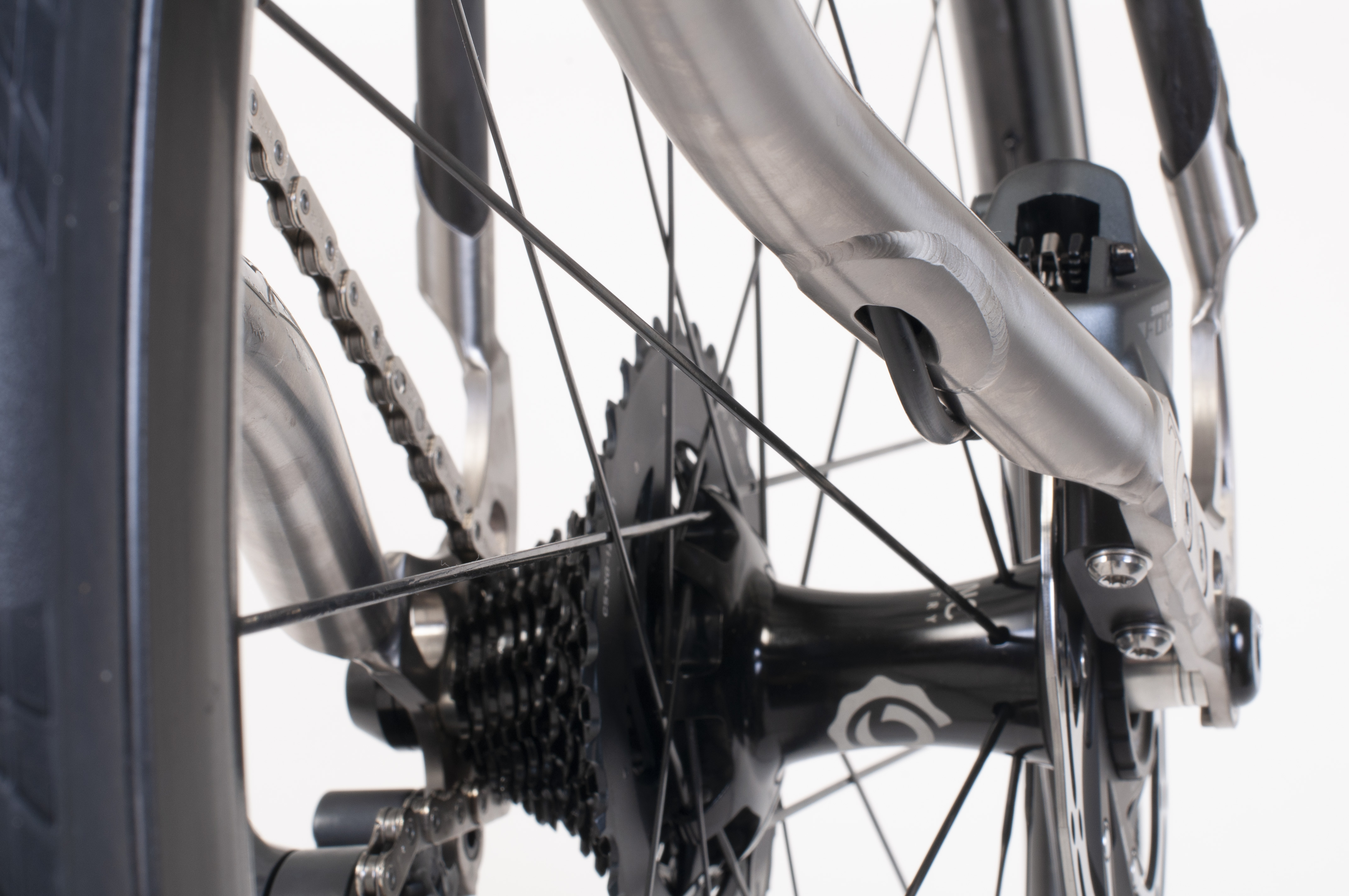 internal routing head tube brake chainstay 6 oclock road