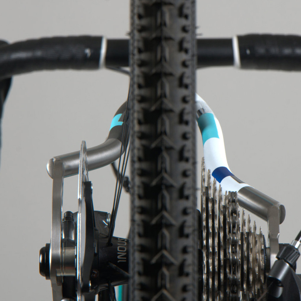 moto awesommetric seat stays away view