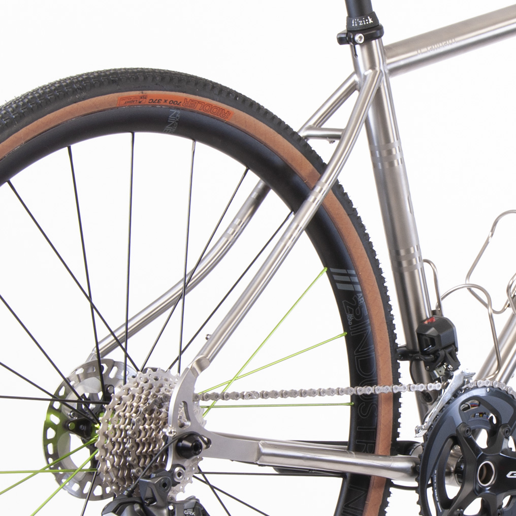 moto seat stays away view